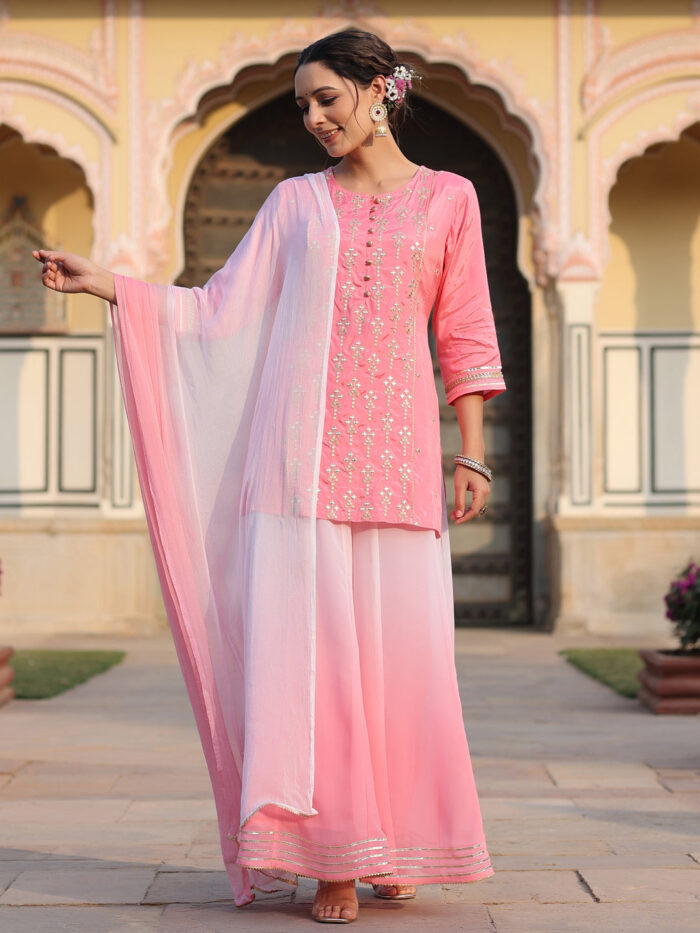 Buy Trending Ethnic Wear for Women Online in India