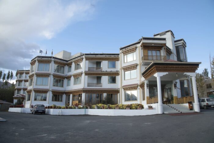 Best 5-Star Resort in Leh Ladakh Enjoy Premium Mountain Luxury with Exceptional Guest Comfort