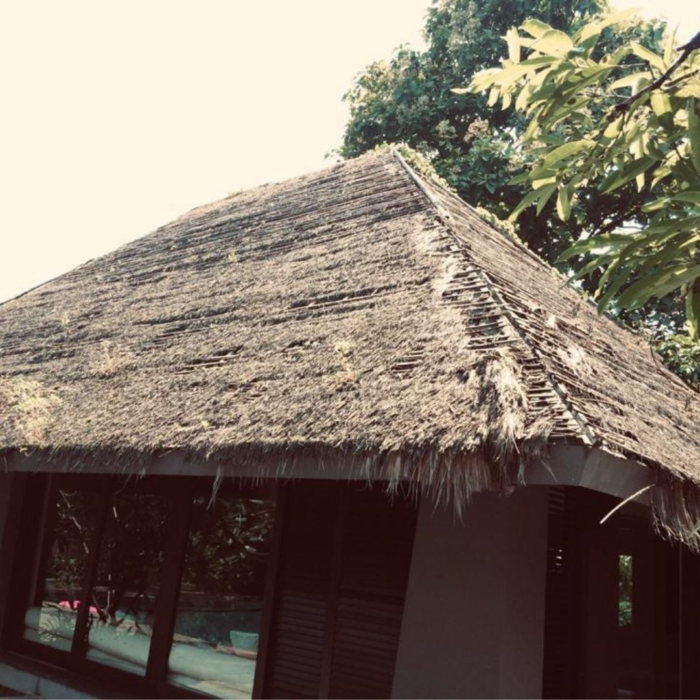 Long-Lasting Artificial Thatch Roof for Outdoor Spaces