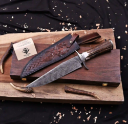 Feather Damascus Bowie Knife | Antler Horn | Collector’s Grade