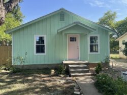 Essential Questions for Choosing a Siding Contractor in Austin, TX