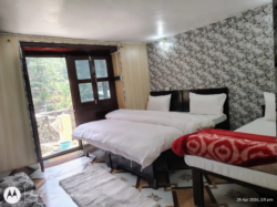 Luxury Guest House in Jageshwar with Comfortable Rooms and Warm Hospitality