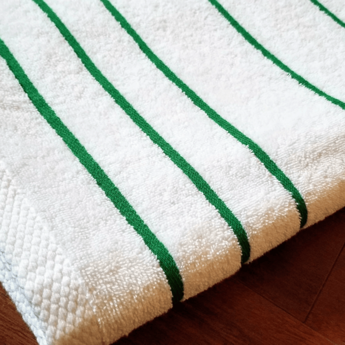 SMARTLINEN Luxury Green Stripes Beach & Pool Towel