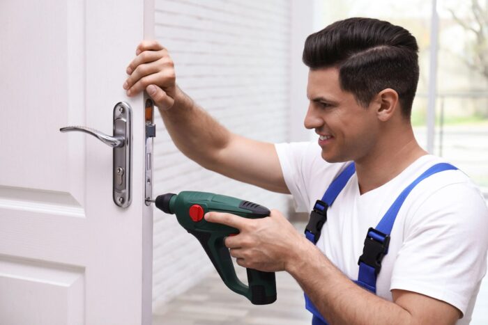 Emergency Locksmith and Local Locksmith: What to Check Before You’re Ever Locked Out