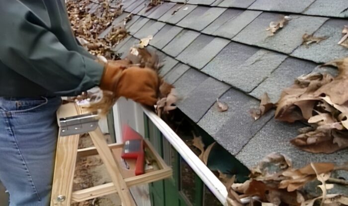 Windy City Gutter Cleaning Offers Gutter Repair in Chicago for Homes