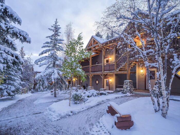 How to Find Accommodation in Banff That Matches Your Travel Style