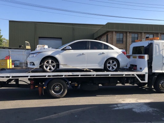 Turn Your Old Vehicle into Instant Cash Today!