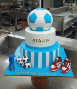 Creative cake for boys birthday party desserts